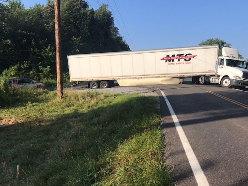 semi stuck.jpg